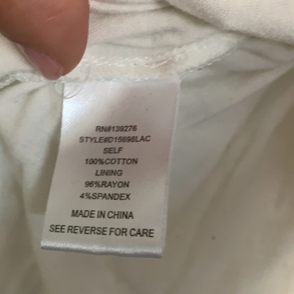 Lace like shell overlay - Picture 4 of 5